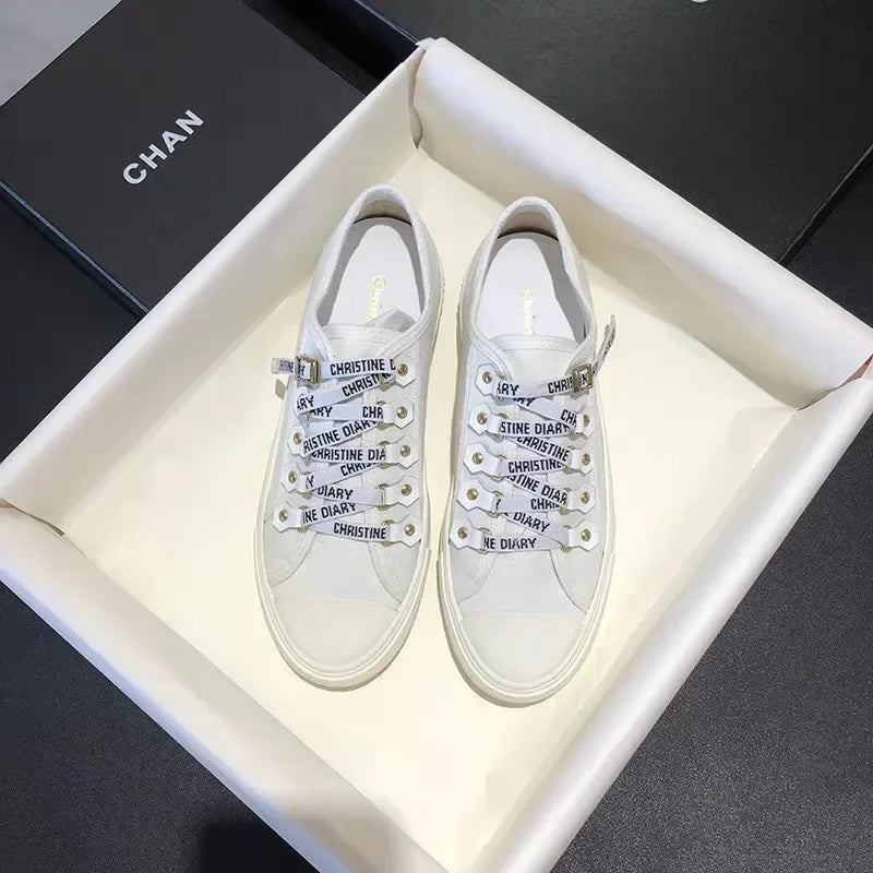 Women's Embroidered canvas shoes