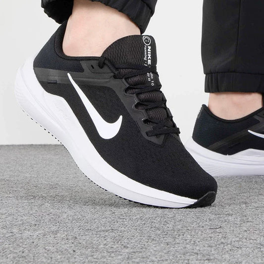 Nike men's running shoes DV