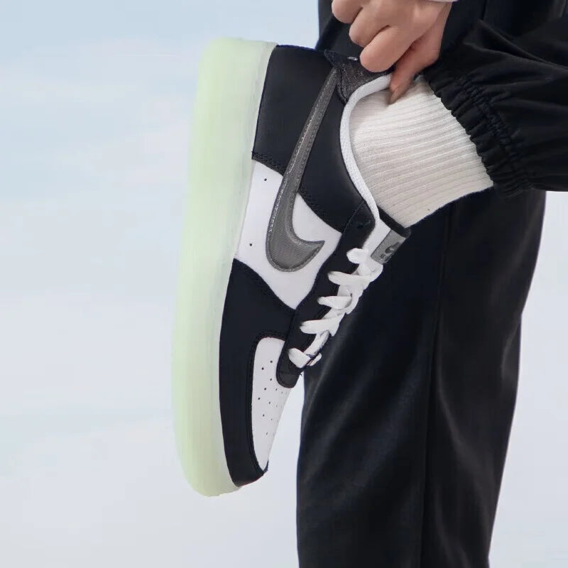 Nike  Women's Shoes Force 1 Gummy bottoms